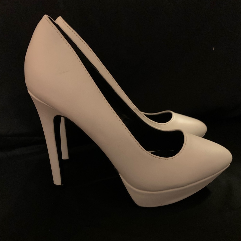 Pump heels